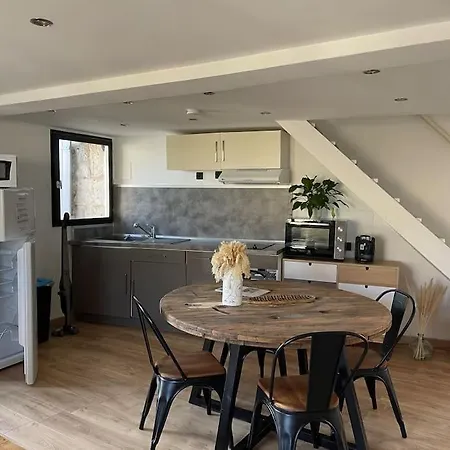 Avec Piscine Et Terrasse Privative *