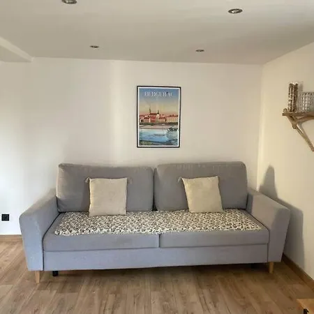 Holiday home Avec Piscine Et Terrasse Privative Sigoules-et-Flaugeac